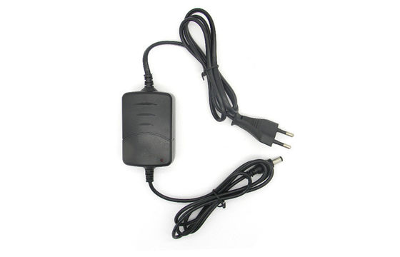 De Machtsadapter 12V 2A van de Destkopomschakeling voor LCD TV, FCC Deel 15 Klasse B