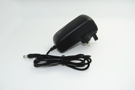 24V de Output de Britse 3 van gelijkstroom 1A 24W Speldenmuur zet Machtsadapter, Ce/FCC/RoHS op