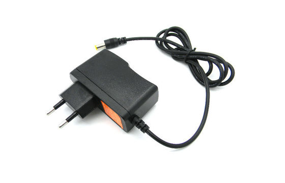 AC aan gelijkstroom-Muur zet Machtsadapter 9V 1A over Voltage voor Router, 100-240Vac op