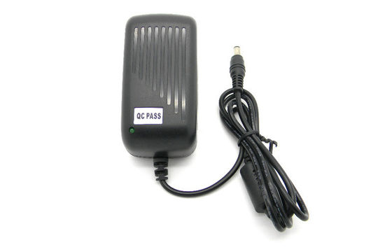 De Adapter12v 5v 1A 2A AC100-240V voeding van de omschakelingsmacht