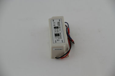 Enige Outputlcd van het Hoofd vertonings Constante Voltage Bestuurder 36W 3A met Automatische Restauratie